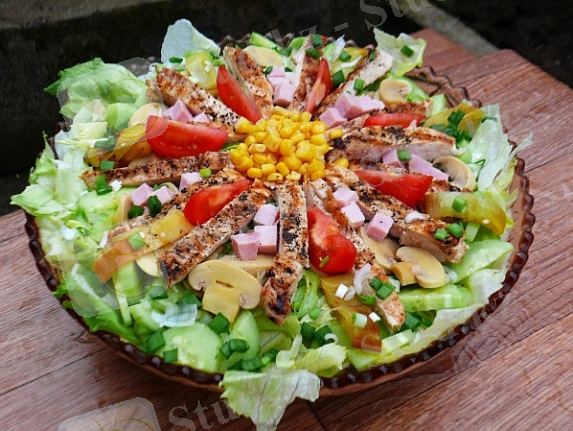http://www.tefini.com/wp-content/uploads/2013/04/salata_asorti_01.jpg